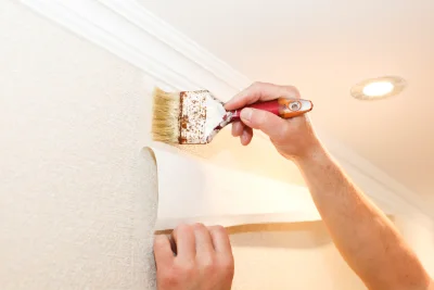 Pose de papier peint à Jaux — revêtements muraux et toiles de verre